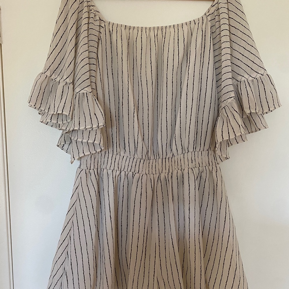 White/black stripe jumper